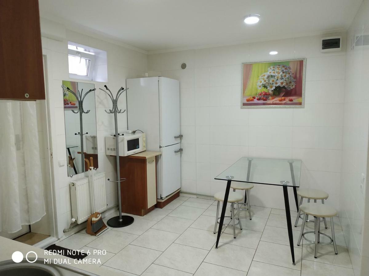 Guest House Butterfly Wing Odessa Buitenkant foto